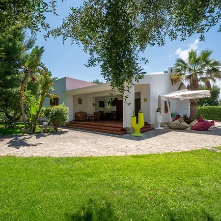 Villa Giglio With Garden And Mini Pool By Rentbeat Rosa Marina Exterior photo