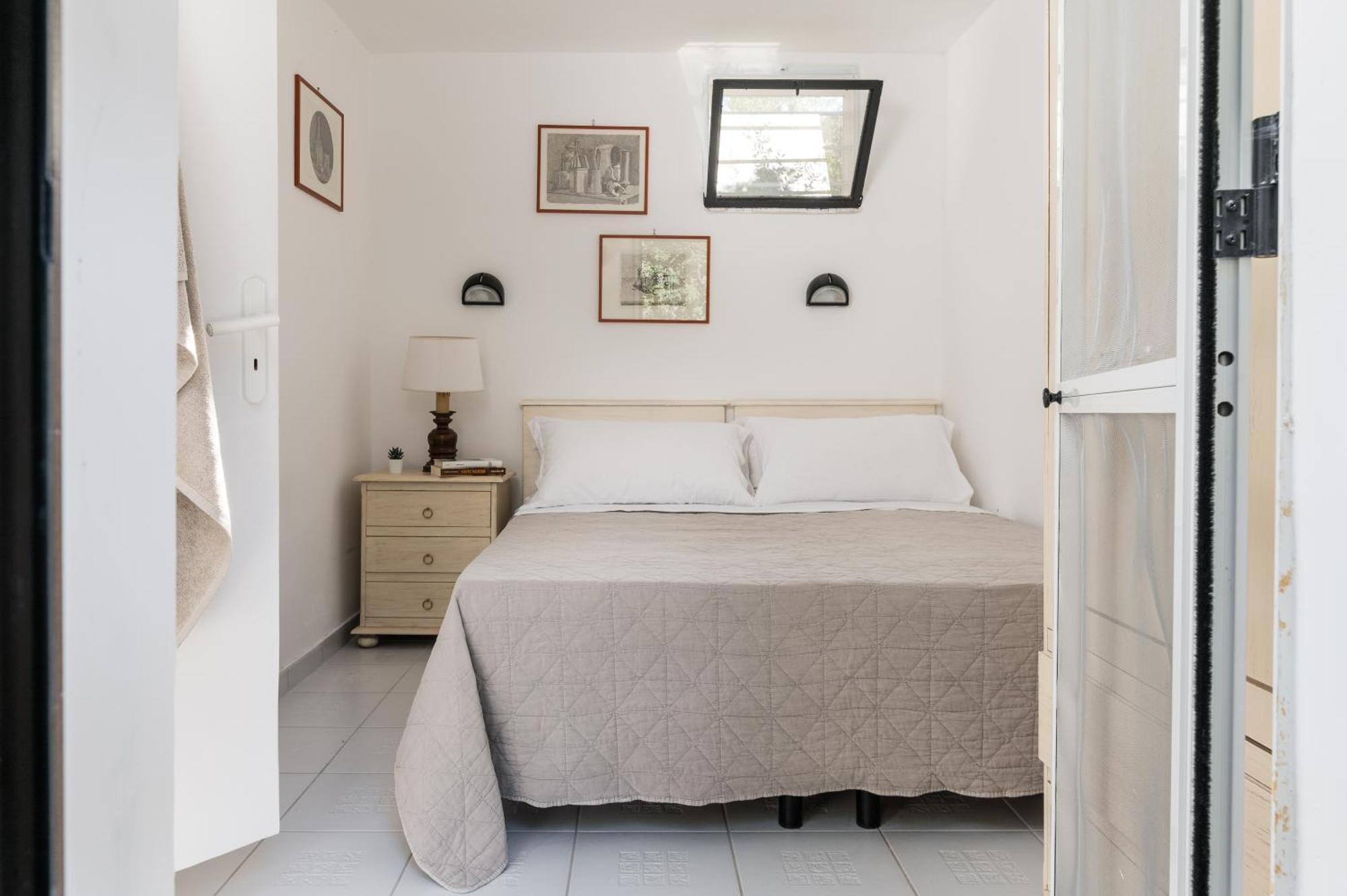 Giglio With Garden And Mini Pool By Rentbeat Apartment