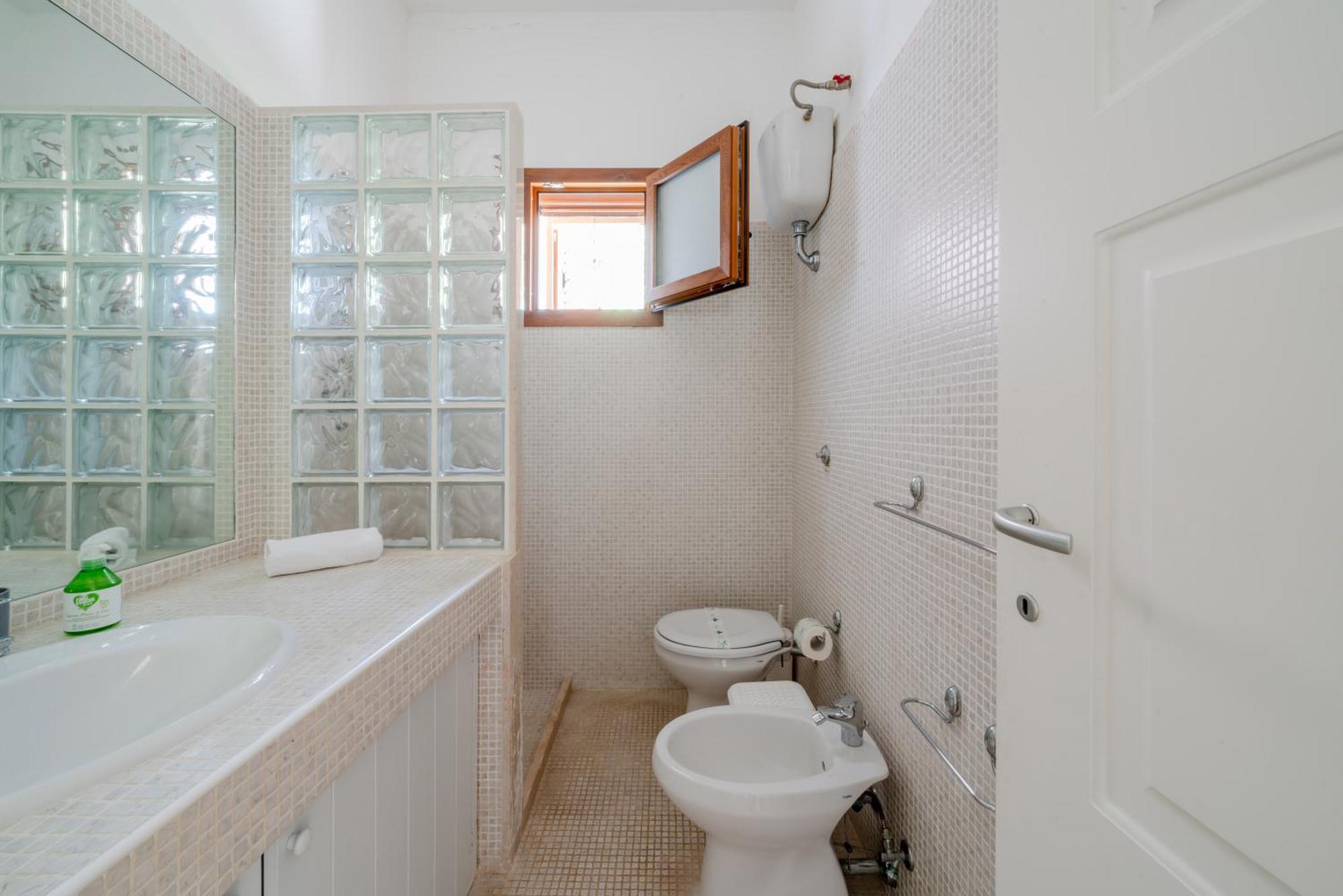 Giglio With Garden And Mini Pool By Rentbeat Apartment Rosa Marina
